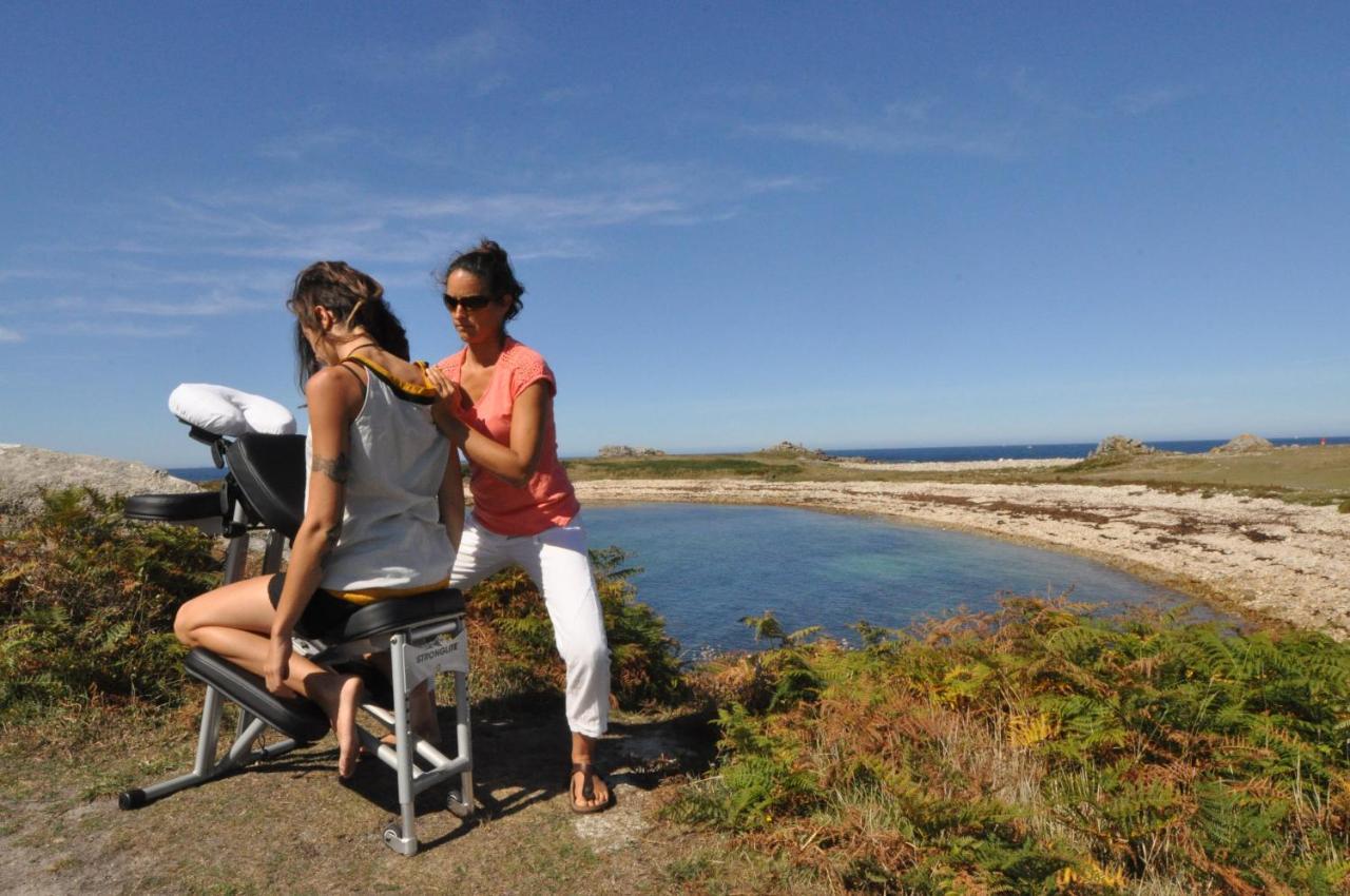 Roulotte Gites O Bien-Etre Massage Spa Sejour Bien-Etre En Hebergement Insolite Roulotte Karantez Ou En Gites Melon Ou Yock A 800 M Des Plages Maison D'Hote Drogou Порсподе Екстериор снимка