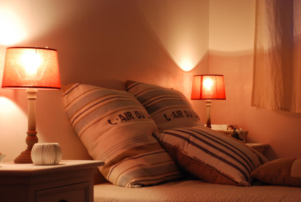 Roulotte Gites O Bien-Etre Massage Spa Sejour Bien-Etre En Hebergement Insolite Roulotte Karantez Ou En Gites Melon Ou Yock A 800 M Des Plages Maison D'Hote Drogou Порсподе Стая снимка